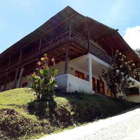 Hostal Encanto La Salada 贾丁 外观 照片