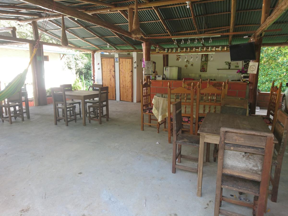 Hostal Encanto La Salada 贾丁 外观 照片