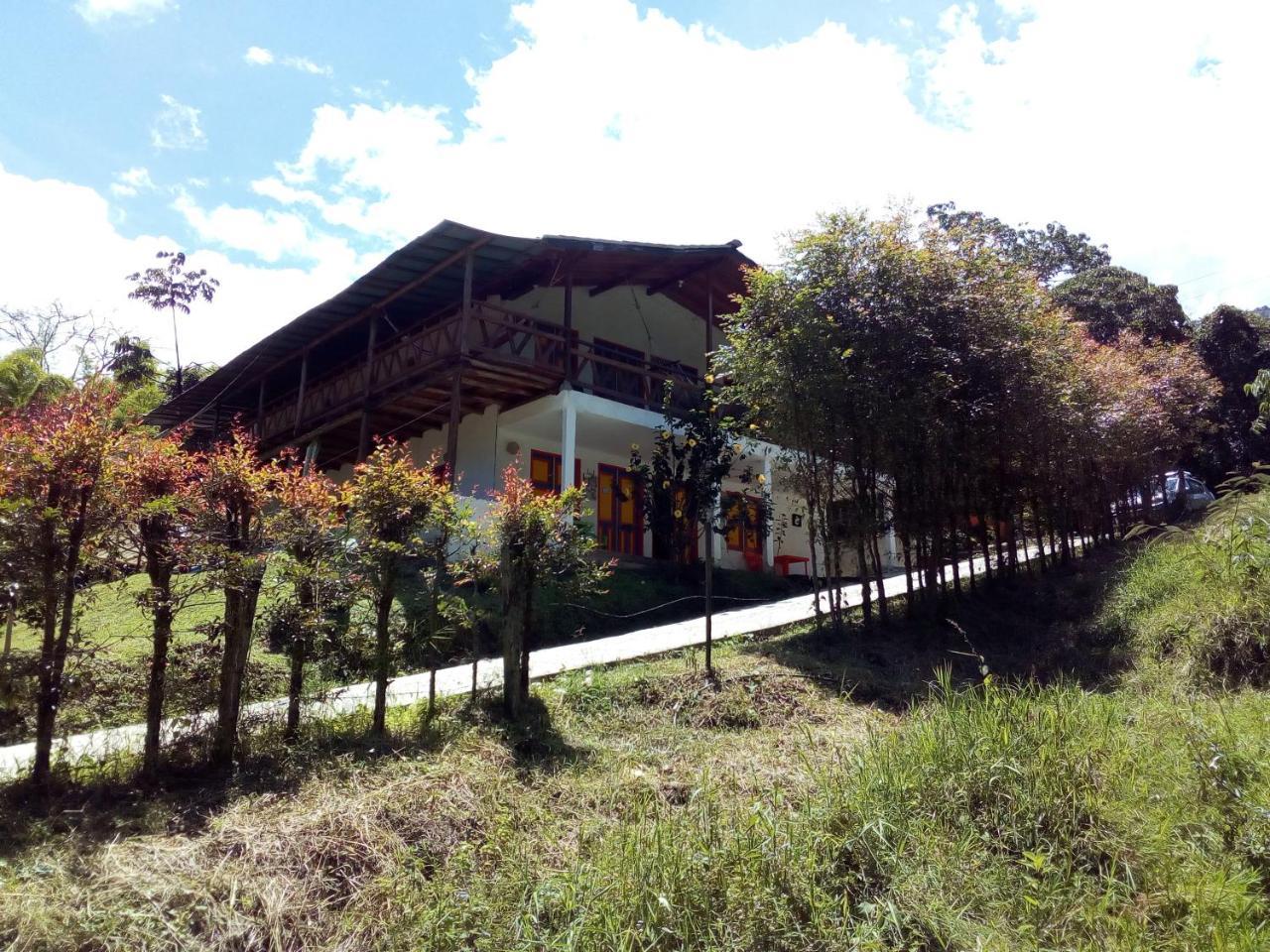Hostal Encanto La Salada 贾丁 外观 照片